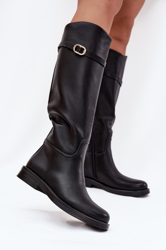 Schwarze Overknee-Stiefel mit flachem Absatz und goldener Schnalle