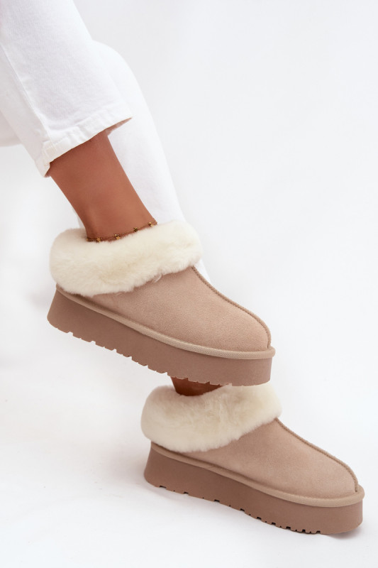 Beige Wildleder-Snowboot mit Fell