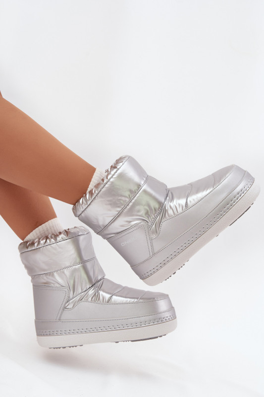 Silberne Schneestiefel mit warmer Fütterung