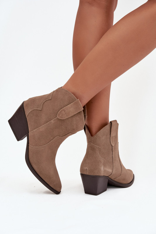 Beige Stiefelette aus Wildleder mit Blockabsatz