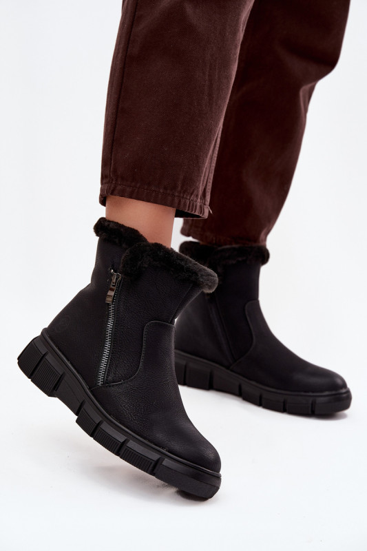 Schwarze Schneestiefel mit Kunstfell und Plateausohle