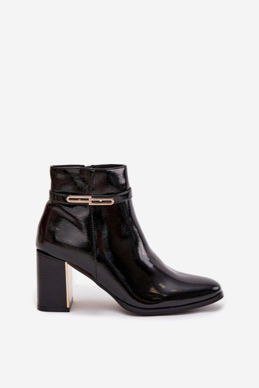 Lackierte Stiefelette mit Blockabsatz und Riemen – Schwarz