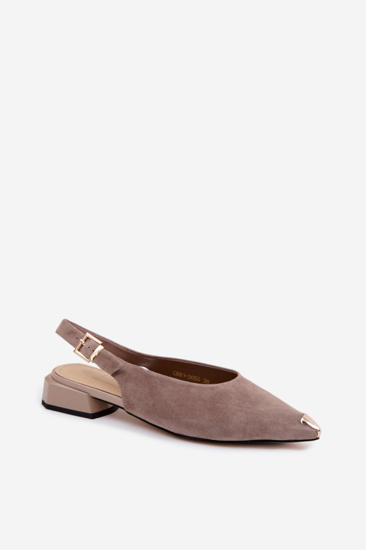 Beige Wildleder-Sandale mit niedrigem Absatz