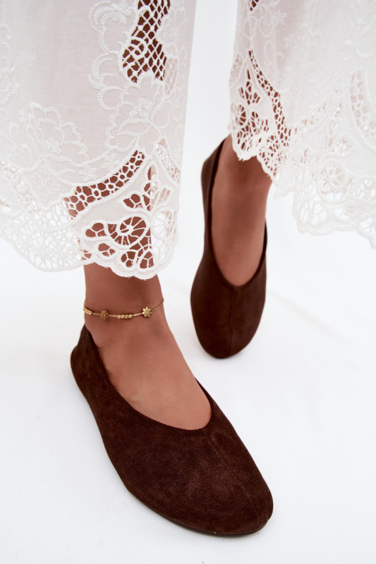 Braune Ballerinas aus Wildlederimitat