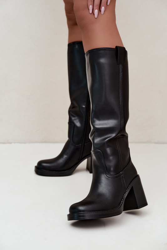 Gefütterte schwarze Stiefel mit Blockabsatz aus Kunstleder