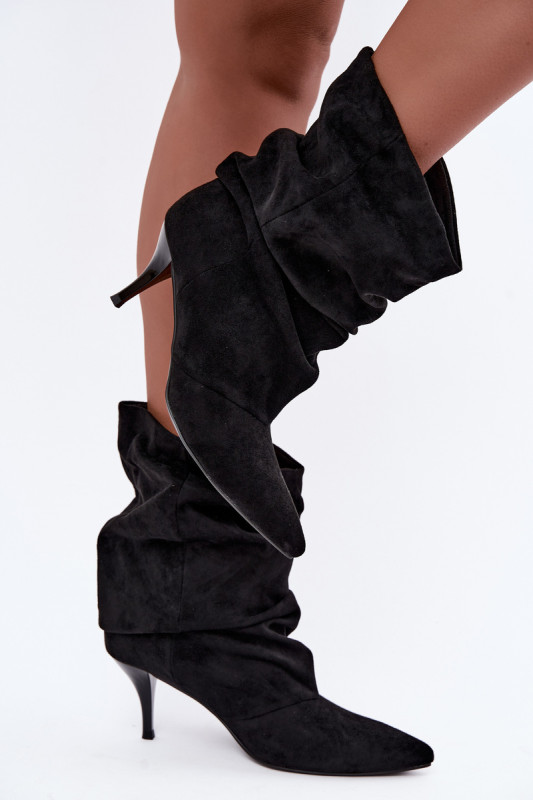 Schwarze Veloursleder-Stiefelette mit Stiletto-Absatz