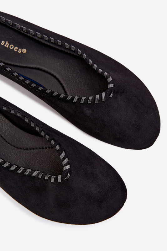 Schwarze Ballerinas mit geflochtenem Besatz