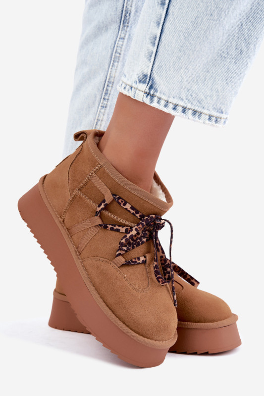 Snowboots aus Veloursleder mit Plattform und Schnürung, braun