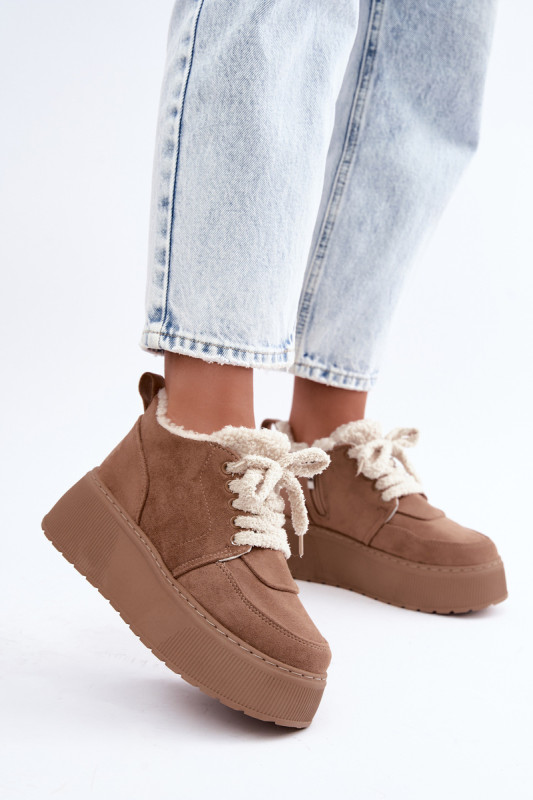 Snowboots mit Lammfell auf Plateausohle, beige