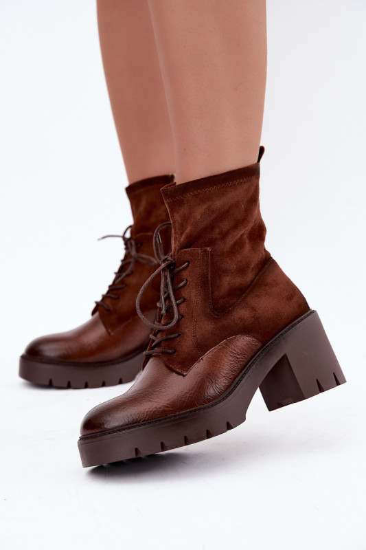 Braune Stiefelette mit Blockabsatz aus Kunstleder und Wildleder