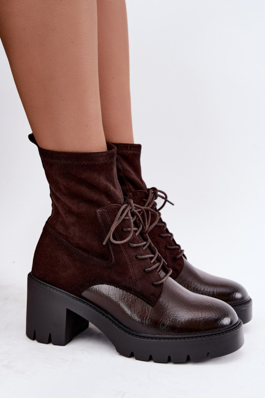 Braune Stiefelette mit Blockabsatz aus Kunstleder und Wildleder