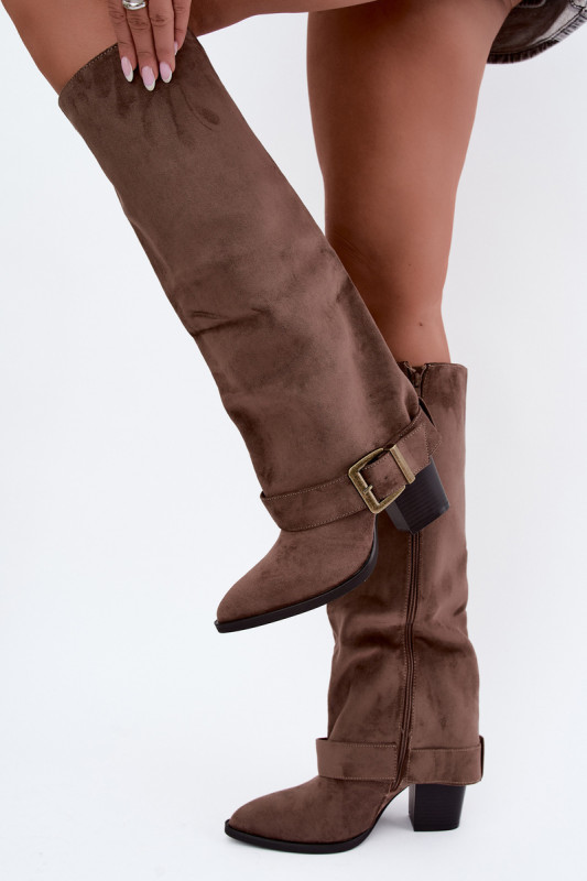 Stiefel mit Blockabsatz, umgeschlagenem Schaft und Schnalle, beige