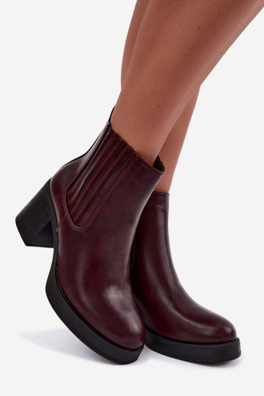Gefütterte bordeauxrote Stiefelette mit Blockabsatz
