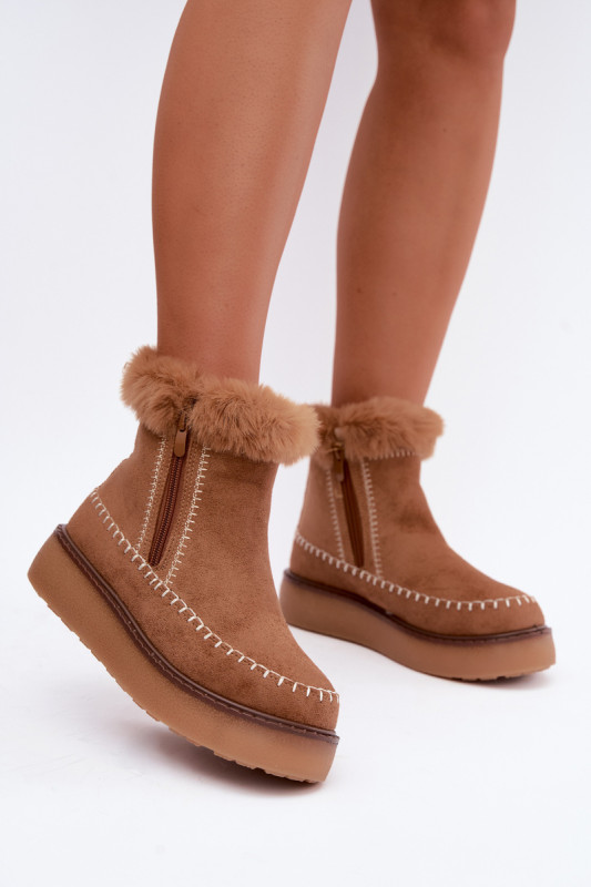 Schneestiefel mit Ziernähten und Fellbesatz camel