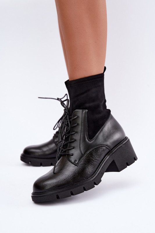 Schwarze gefütterte Stiefelette mit Blockabsatz