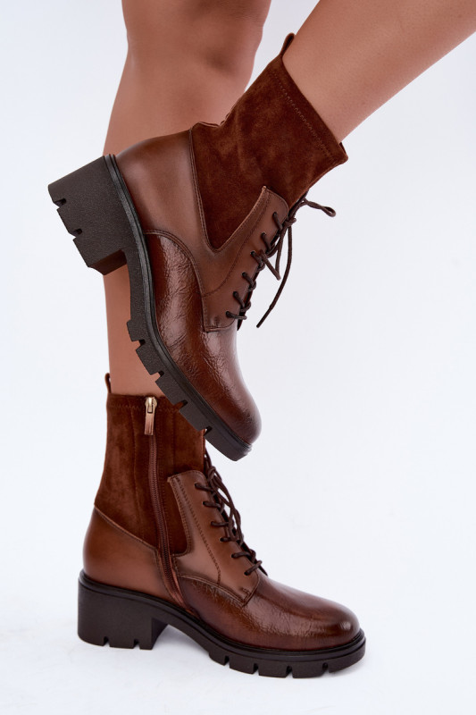 Braune Stiefelette mit Blockabsatz aus Kunstleder