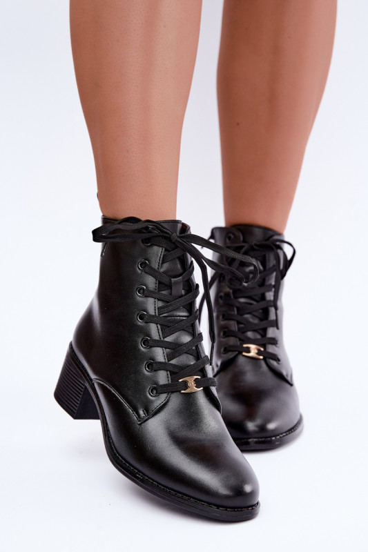 Gefütterte schwarze Schnür-Stiefelette mit Blockabsatz