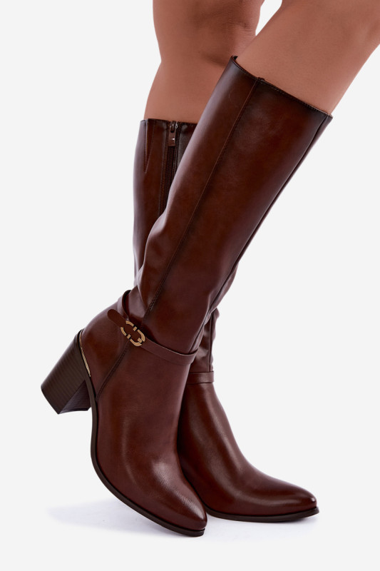Gefütterte braune Stiefel mit Absatz und Zierband