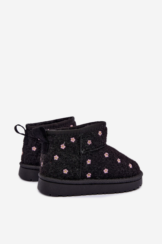 Schwarzer Schneestiefel mit kleinen Blumen und Fell