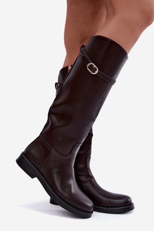 Stiefel mit flachem Absatz, Riemen und goldener Schnalle, braun