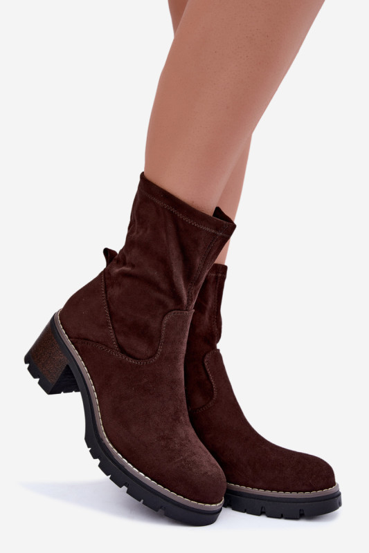 Stiefelette mit Blockabsatz aus braunem Veloursleder