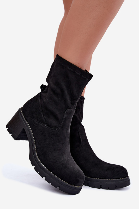 Schwarze Stiefelette aus Velourslederimitat mit Blockabsatz
