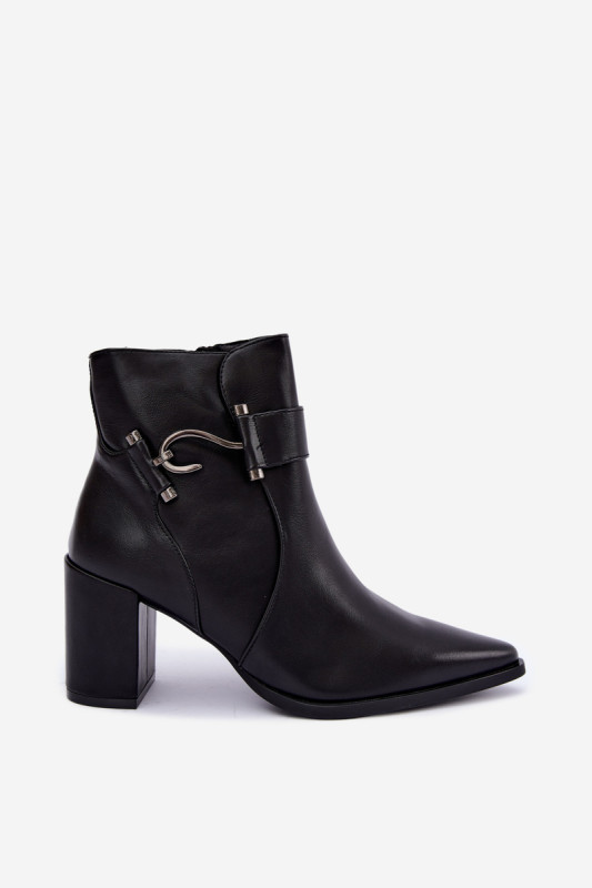 Gefütterte Stiefelette mit Blockabsatz und Zierde, schwarz