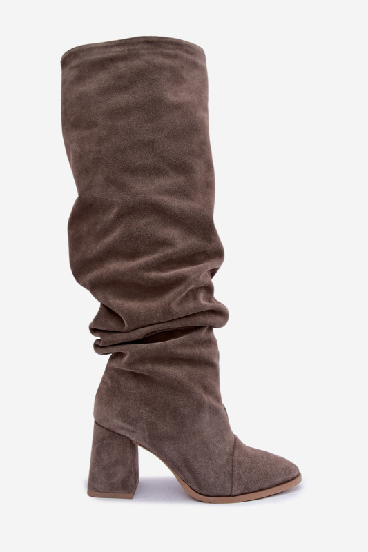 Overknee-Stiefel aus Veloursleder mit Blockabsatz, beige