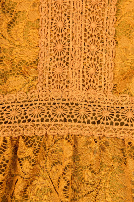 Spitzenkleid mustard