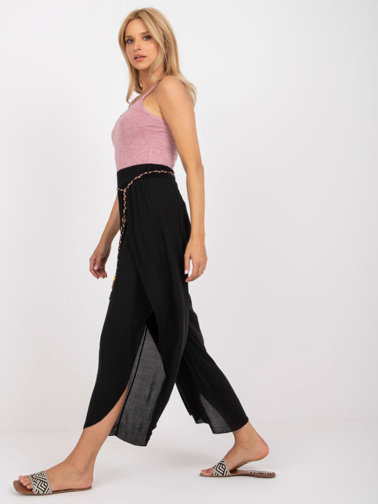 Elegante schwarze Hose mit hohem Bund