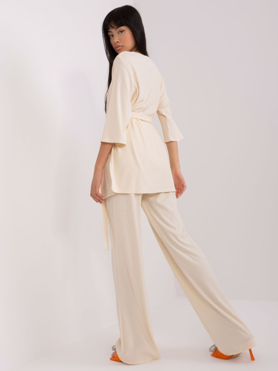 Helle beige Damen Casual Komplett mit Streifen