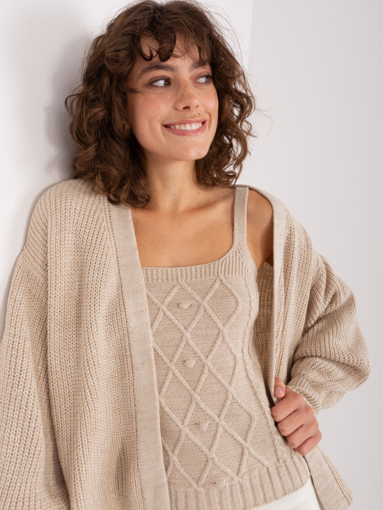 Beige Zweiteiler mit Top