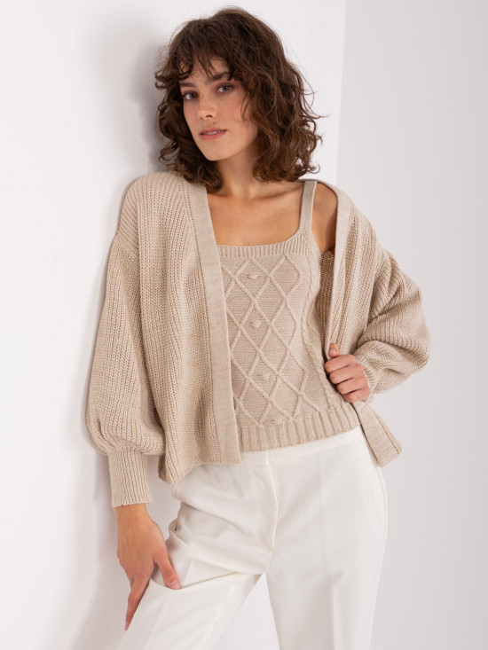 Beige Zweiteiler mit Top