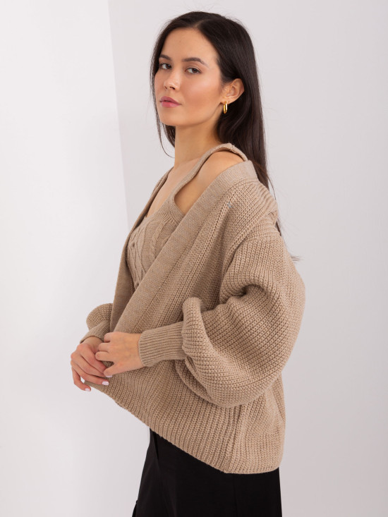 Beiger Komplett mit kurzem Cardigan