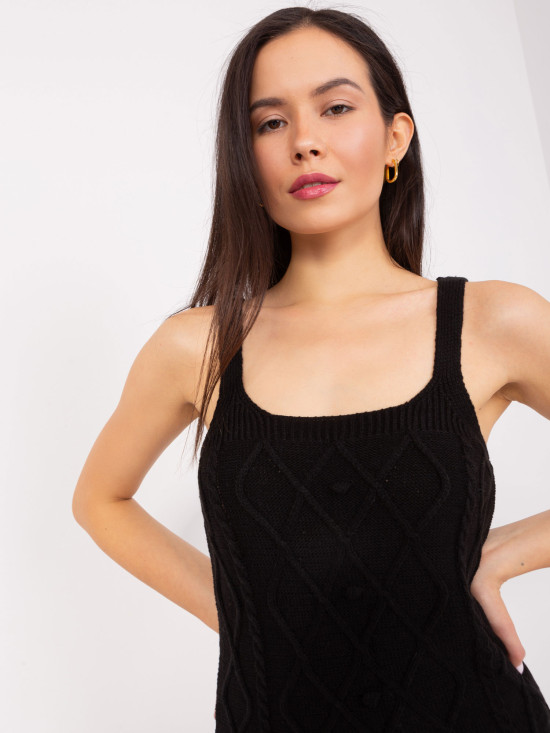 Schwarzes Strickset mit Puffärmeln