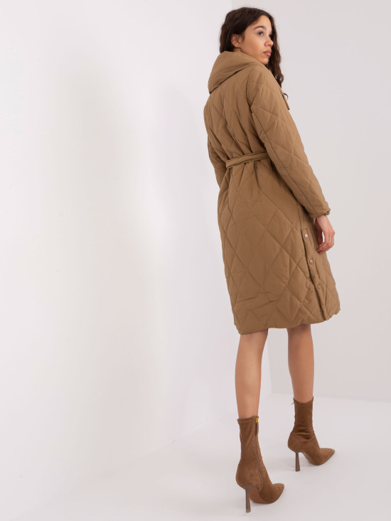 Camelfarbene Wintersteppjacke ohne Kapuze