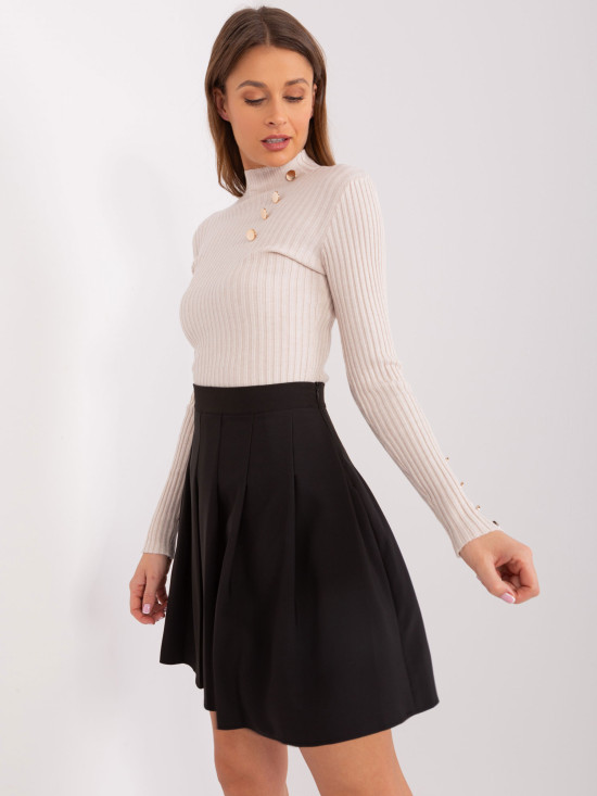 Eleganter schwarzer ausgestellter Rock