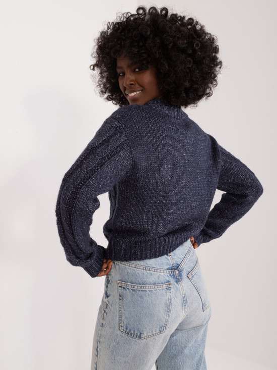 Stylischer grauer Pullover mit langen Ärmeln