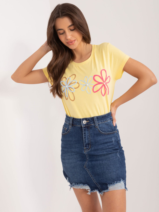 Gelbes T-Shirt mit Applikation