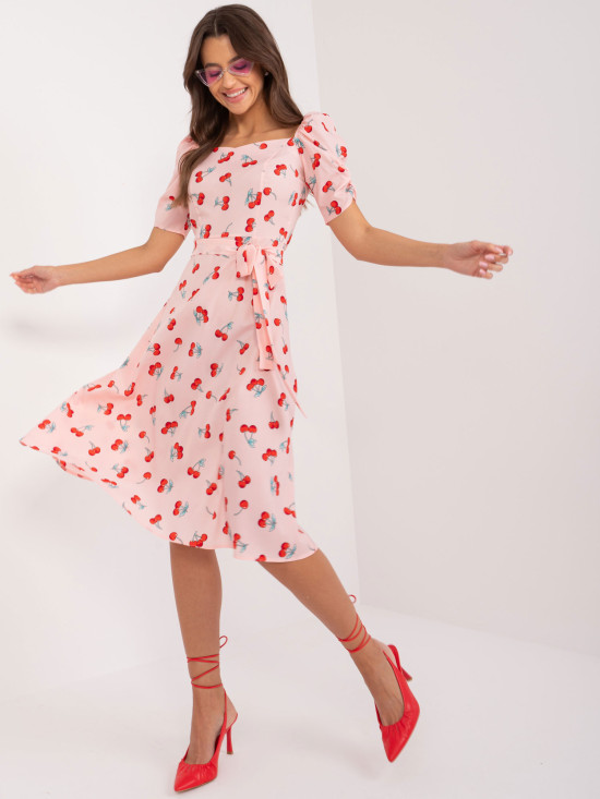 Ausgestellte Sommerkleid in hellem Rosa