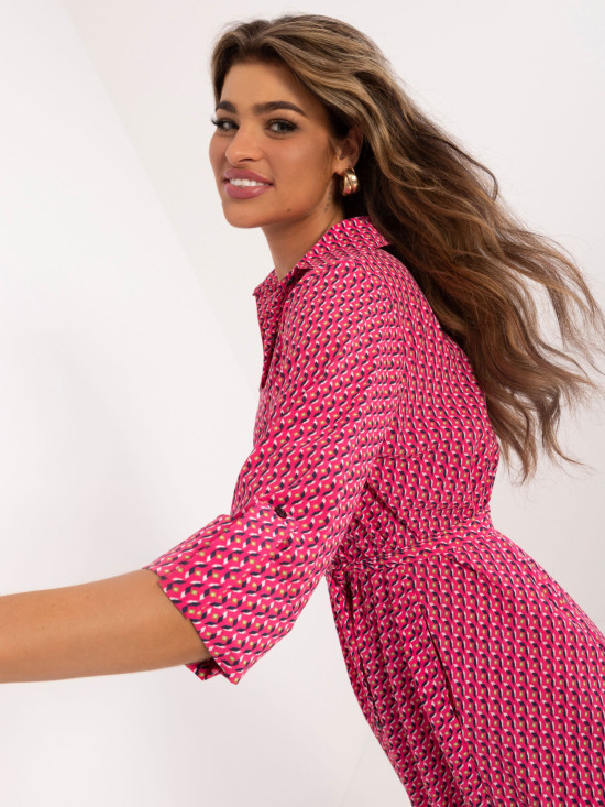 Rosa Midi-Kleid mit 3/4-Ärmeln