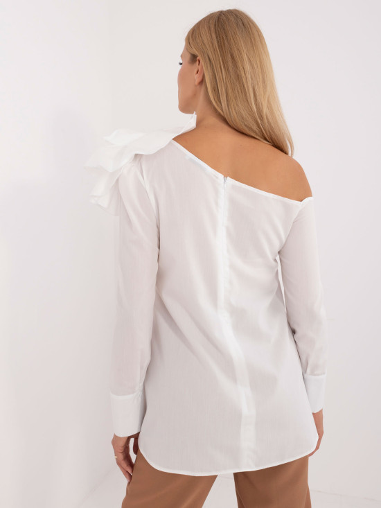 Elegante weiße Bluse mit asymmetrischem Ausschnitt