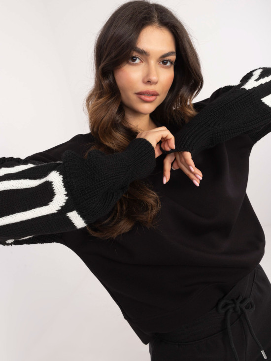 Stylischer schwarzer Hoodie