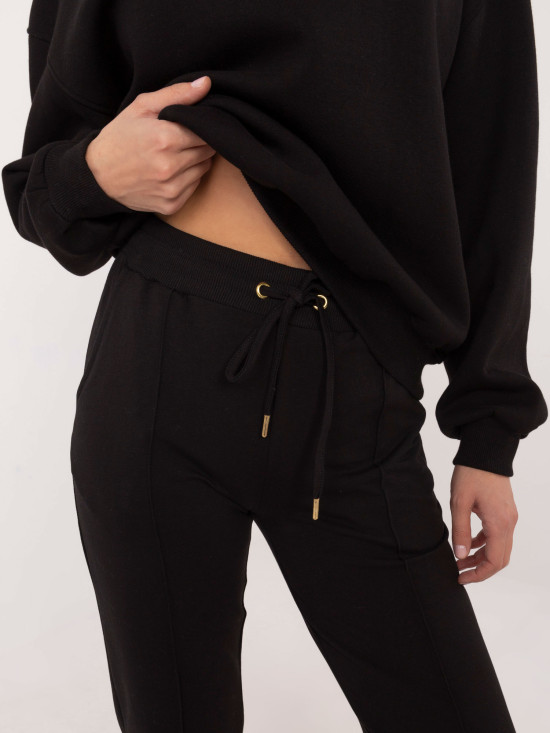 Stylische schwarze Sporthosen