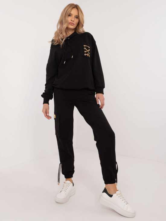 Stylisches schwarzes Set
