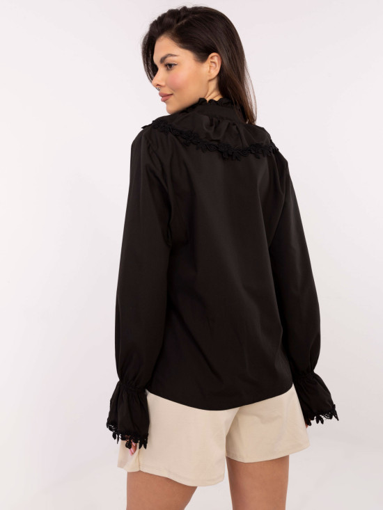Elegante schwarze Bluse mit Spitze