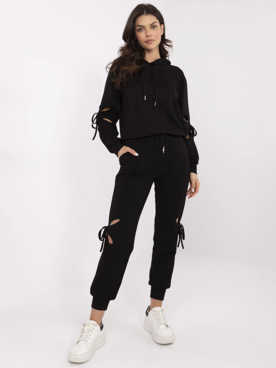 Stylisches schwarzes Set