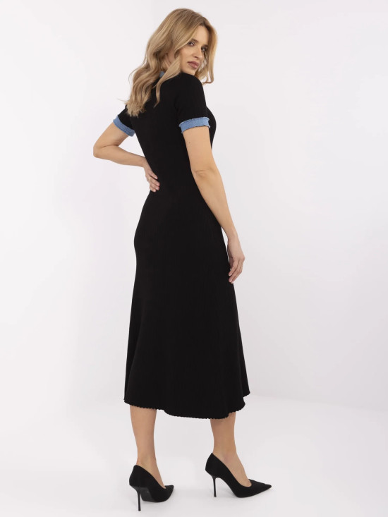 Elegantes Midi-Kleid mit kurzen Ärmeln