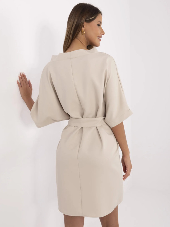 Elegantes beiges Cocktailkleid
