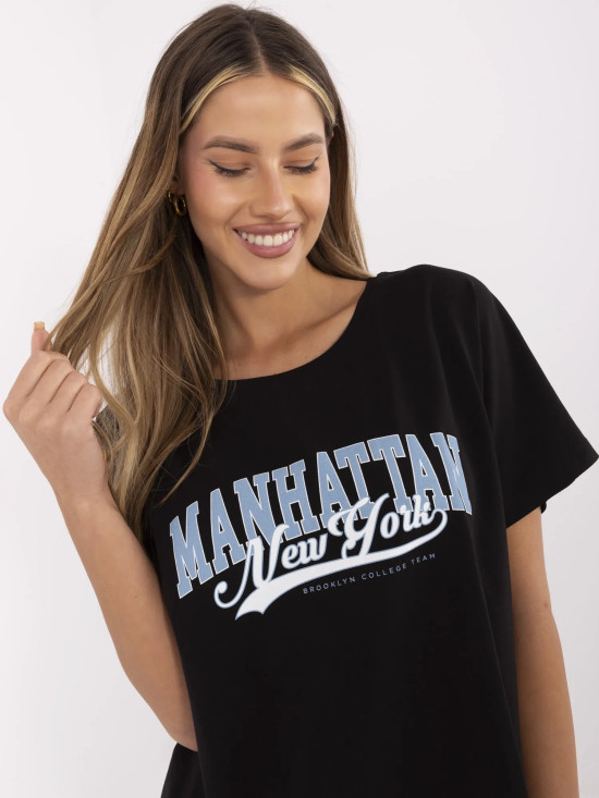 Stylisches schwarzes T-Shirt mit kurzen Ärmeln